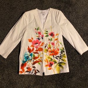WHITE FLORAL JACKET